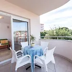 Slavica דירה *